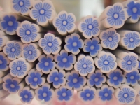 Fimo Stange Blumen weisshellblau