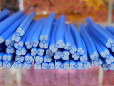 Fimo Stange Schleife blau