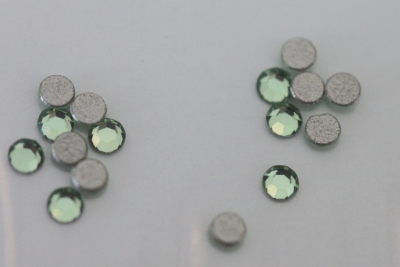 SWAROVSKI Mini 60 Stk. Peridot